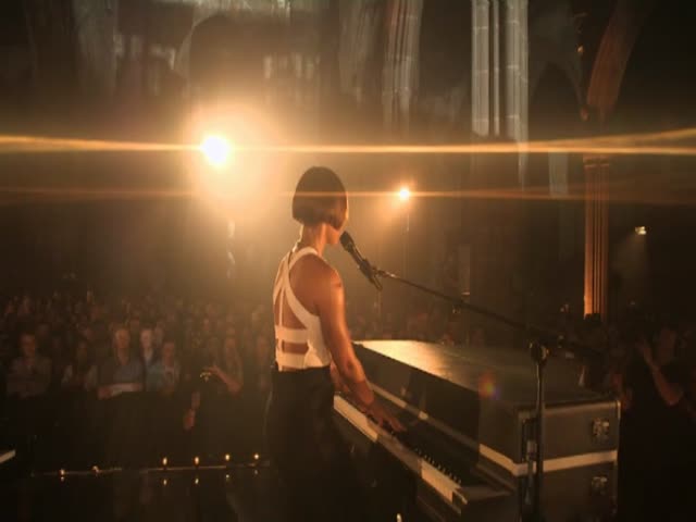 World Stage: Alicia Keys live in Manchester, UK