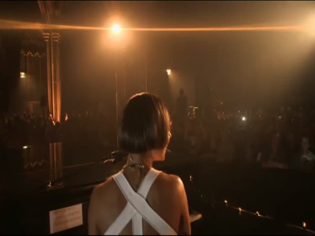 Empire State Of Mind - Live at Manchester Cathedral, UK