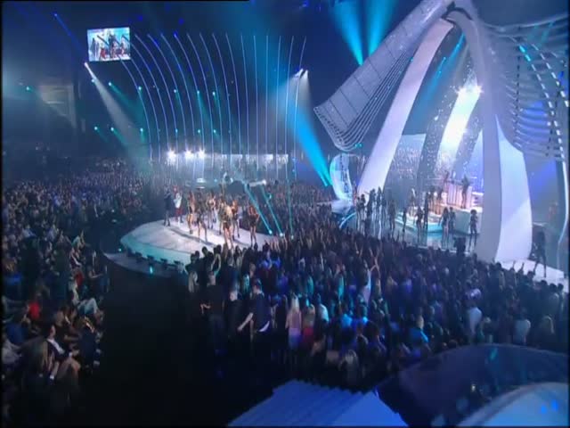 2012 VMA |Louise Roe | Performers