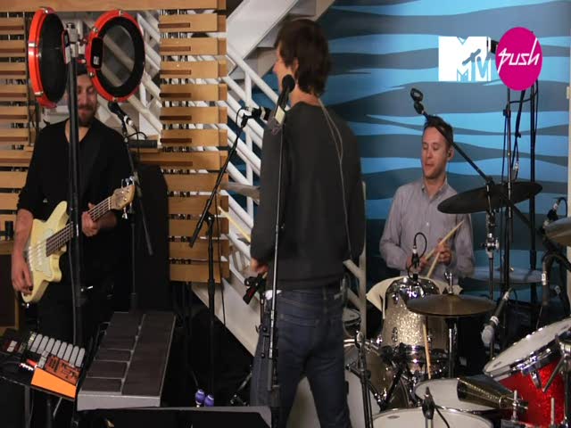 Eyes Wide Open, Live (MTV PUSH)