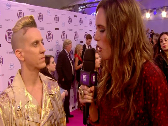 2011 EMA - Red Carpet | Part 14 | Jeremy Scott Fashion on the Red Carpet