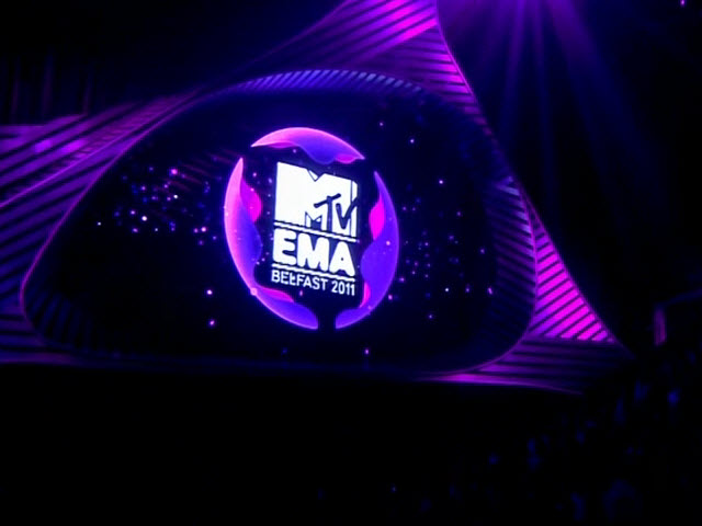 2011 EMA - Main Show | Part 11 | JOHN KEARNS VOICEOVER + TWITTER TRACKER GFX