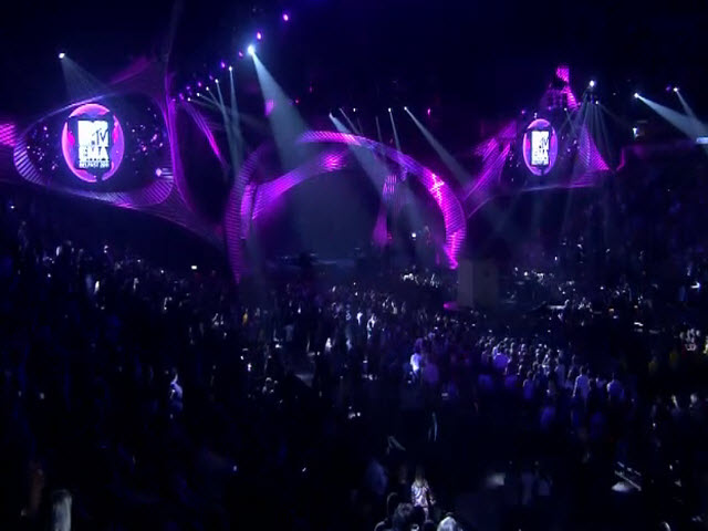 2011 EMA - Main Show | Part 37 | WINNER WALK ON & ACCEPTANCE
