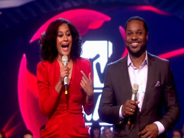 2011 EMA - Main Show | Part 78 | TRACEE ELLIS & MALCOLM-JAMAL WARNER Introduce Award