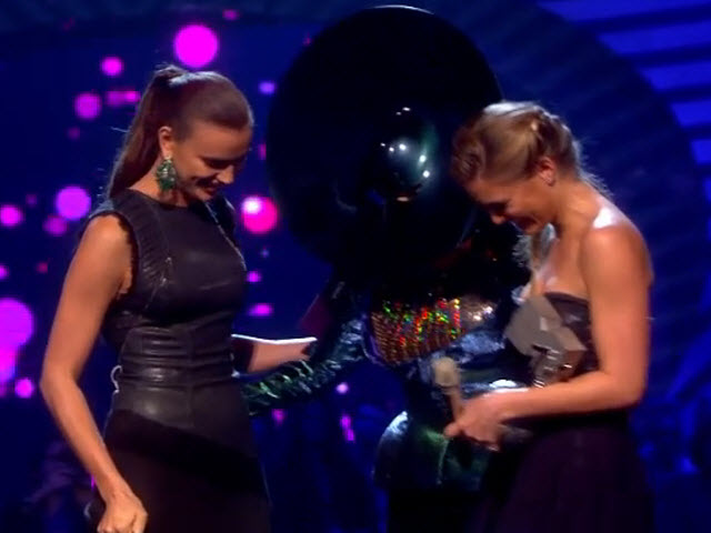 2011 EMA - Main Show | Part 84 | Lady Gaga accepts award for Best Video