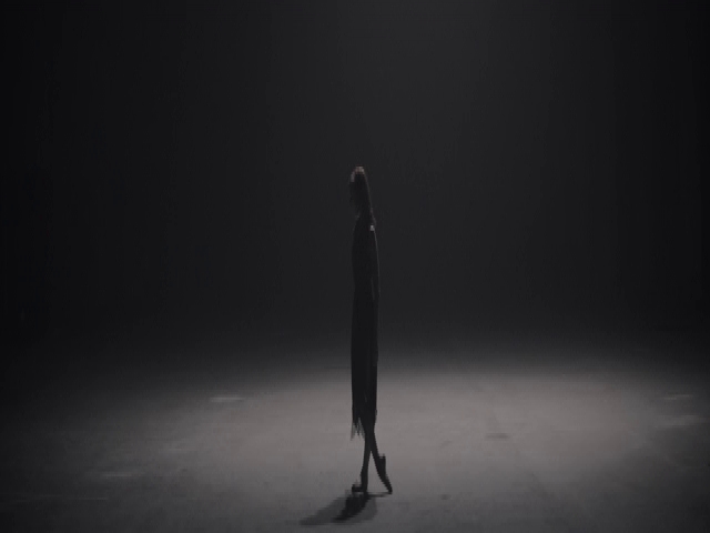 Roses (Official Video)