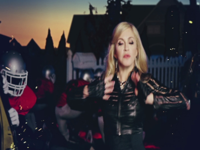 Give Me All Your Luvin feat. NICKI MINAJ & M.I.A.