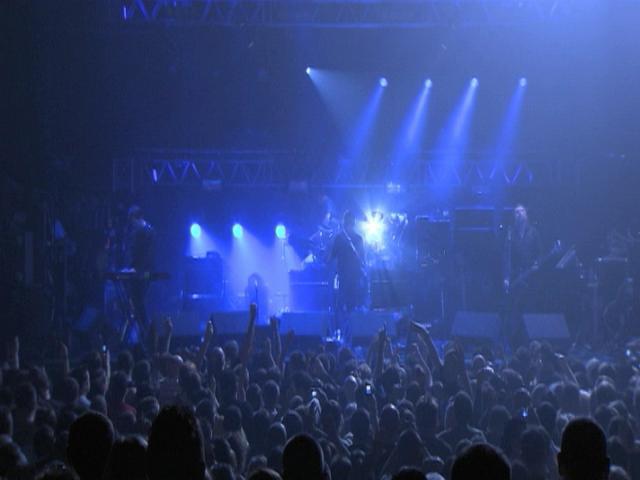 Bizarre Love Triangle [Live in