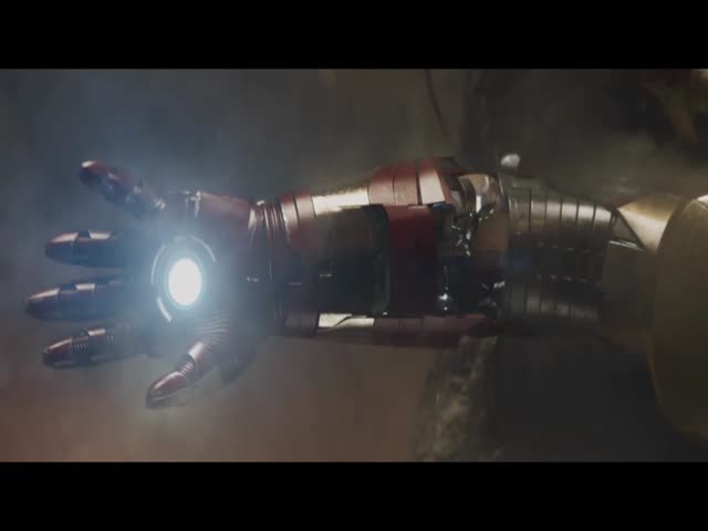 "'Iron Man 3' Exclusive Clip: Shootout"