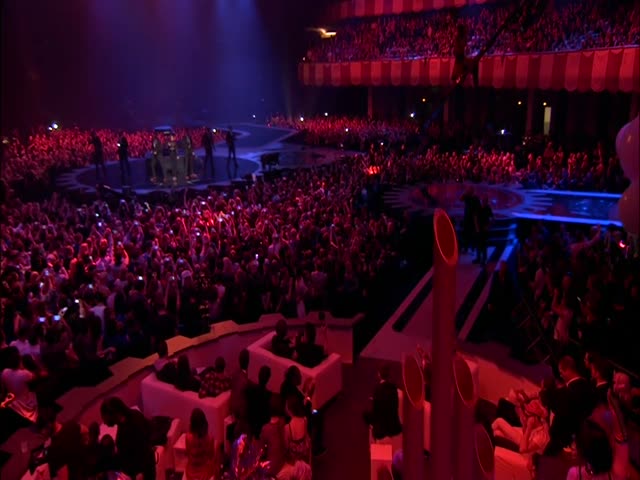 EMA 2012 Alicia Keys - New Day/ Girl On Fire (Live)