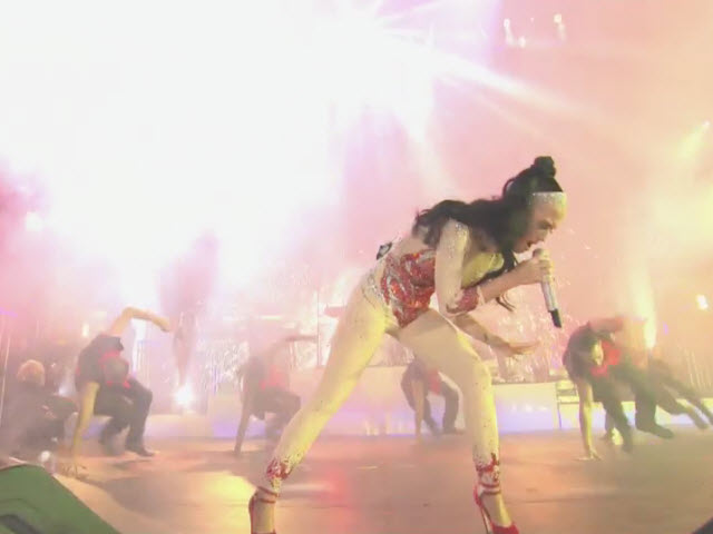 2010 EMA | Main Show (Part 12) | Katy Perry "Firework" | Live Performance